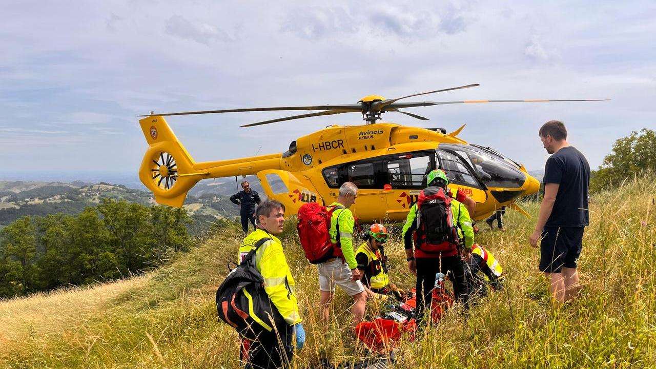 Travolto dal trattore tagliaerba a Costaferrata, grave un 80enne