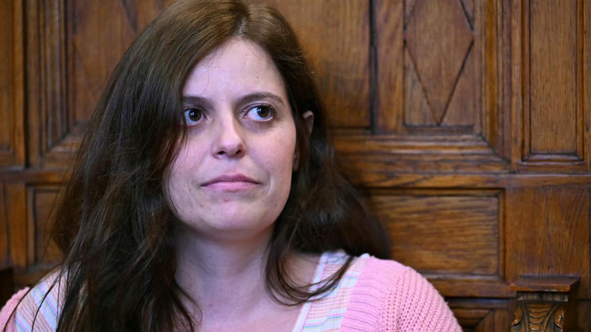 Caso Salis, l’avvocato: «Ora Ilaria è libera e può tornare in Italia»