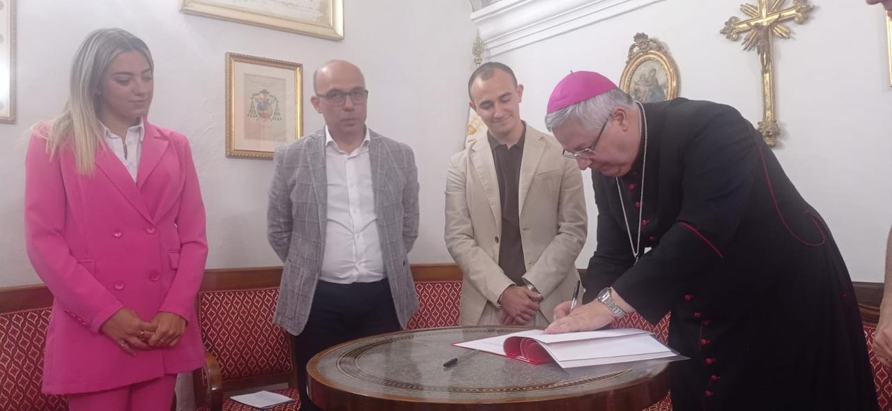 
	La firma del protocollo di intesa

