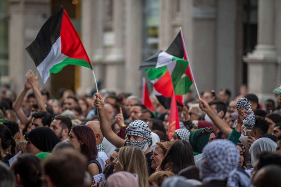 Prato, manifestazione pro-Palestina nel pomeriggio in centro