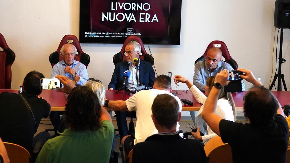 La presentazione del nuovo allenatore e del direttore sportivo