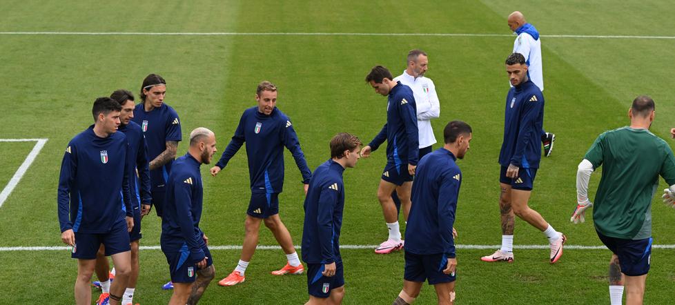 
	La Nazionale in allenamento

