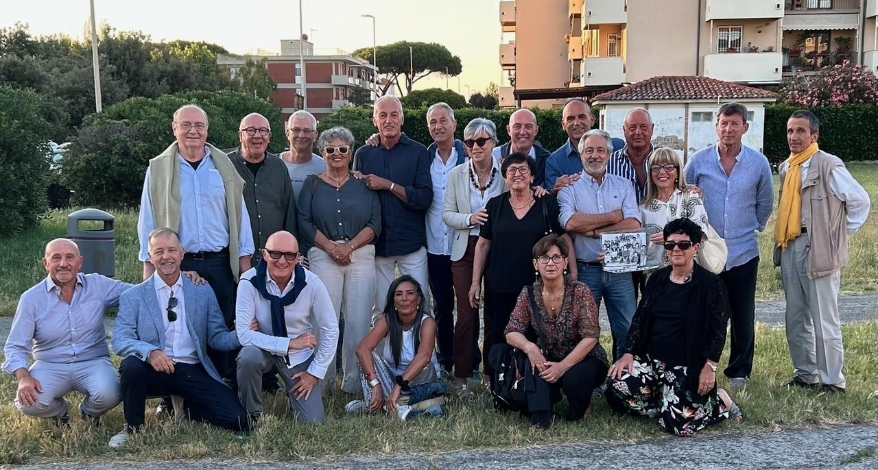 Livorno, mezzo secolo dopo: la rimpatriata della ex 5°E del liceo Enriques
