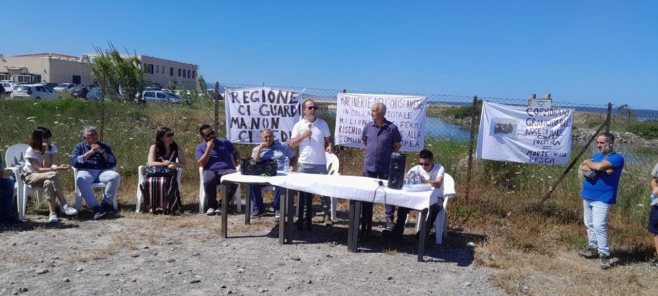 
	L'assemblea dei pescatori alcuni giorni fa

