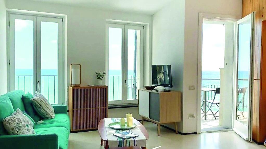 Lotta al sommerso nel turismo: sul mercato tante offerte sospette