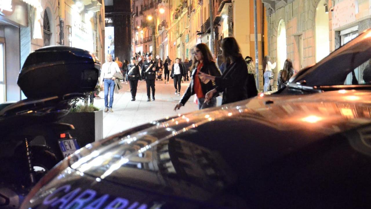 Controlli dei carabinieri nei locali della movida a Quartu
