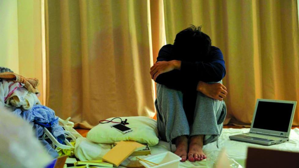 Giovani sempre più depressi. Cresce l’abbandono scolastico