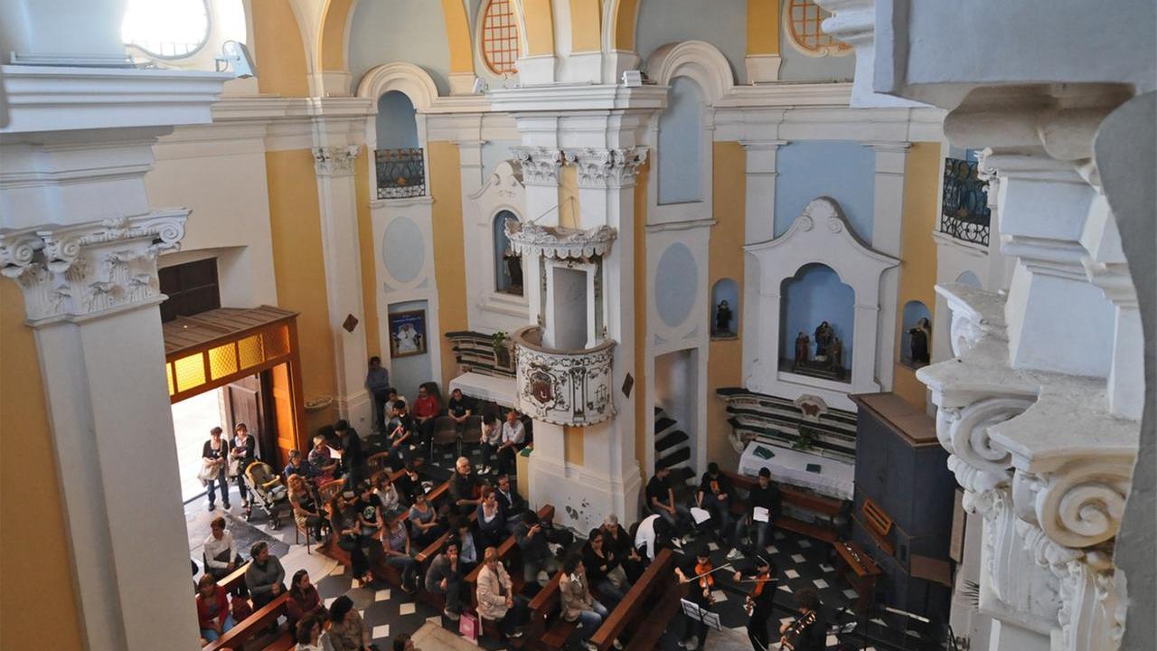 Una serata speciale per ammirare la bellezza della chiesa del Carmine a Oristano