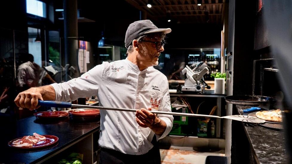 C’è un Giallo a Viareggio, da Bonamici pizza da re