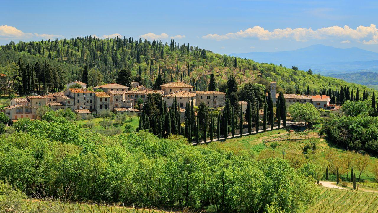 Vuoi comprare casa in un borgo montano in Toscana? Ecco come avere i contributi