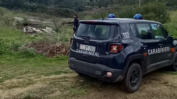 Con la moglie incinta al volante insegue una coppia in auto e spara colpi di fucile: arrestato per tentato omicidio 39enne di Sardara