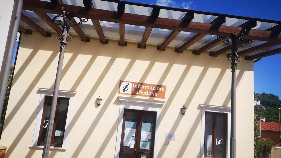 Carrara, per il punto informazioni turistiche di San Martino, definitiva la condanna per falso ideologico<br>