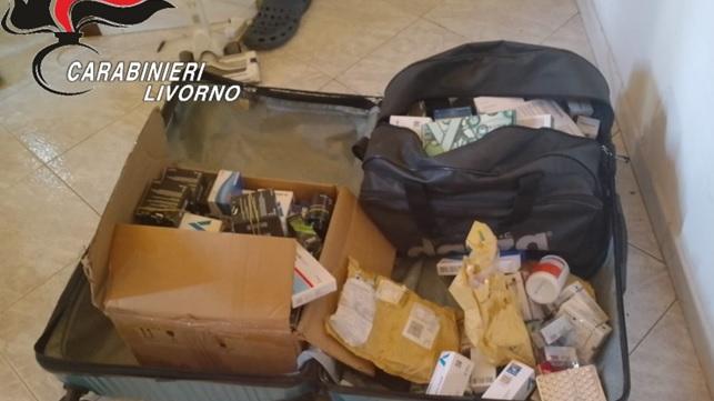 Collesalvetti, in casa avevano anabolizzanti e armi: arrestati in due
