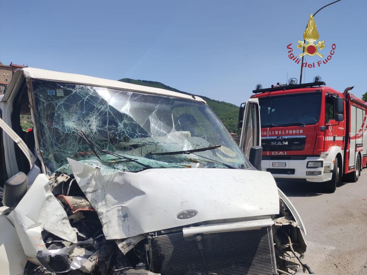 
	Il furgone coinvolto (foto vigili del fuoco)

