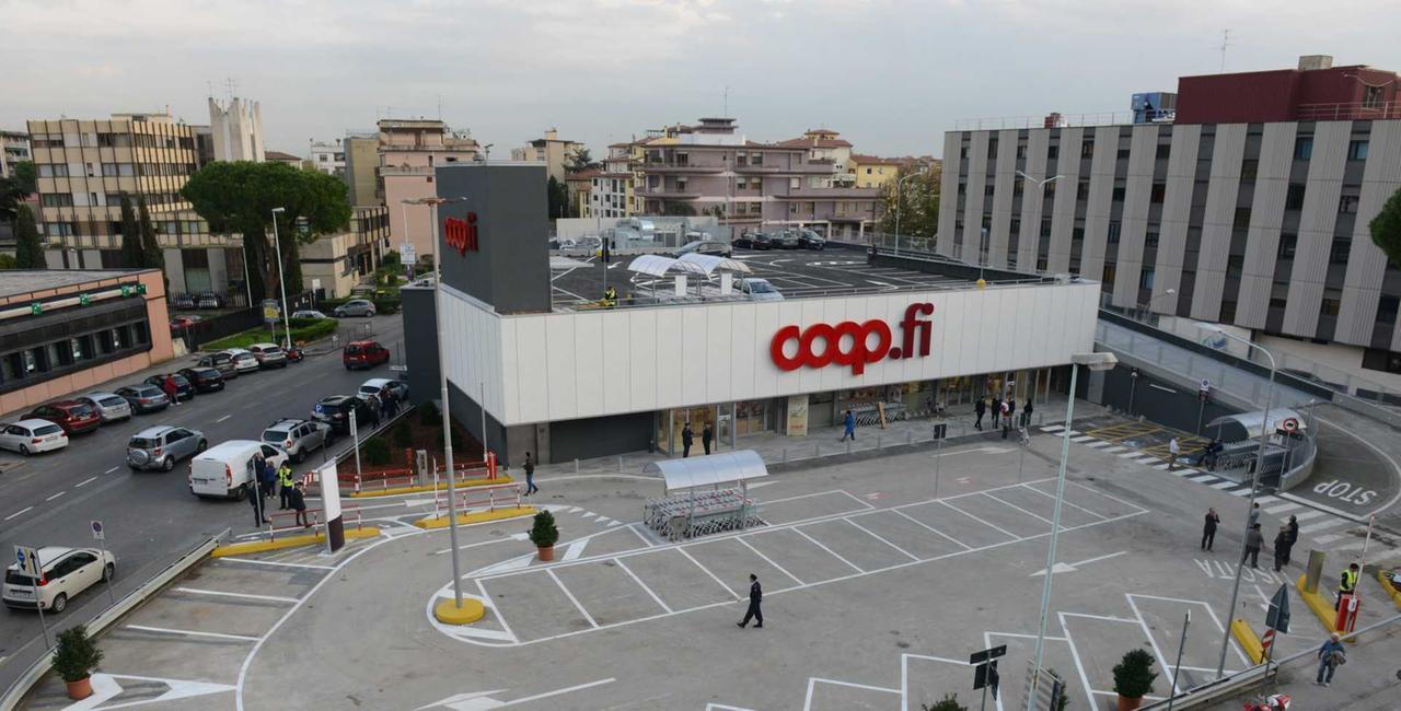 Prato, Coop evacuata per un guasto: cosa è successo