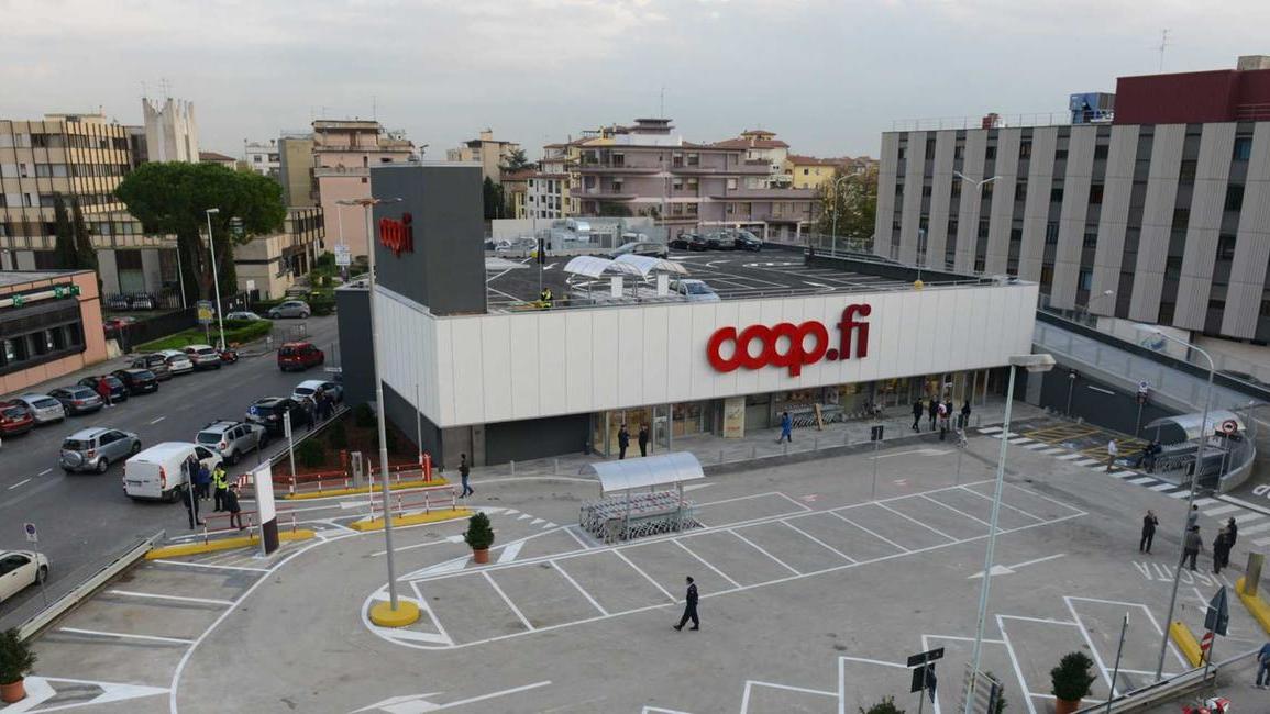 Prato, Coop evacuata per un guasto: cosa è successo