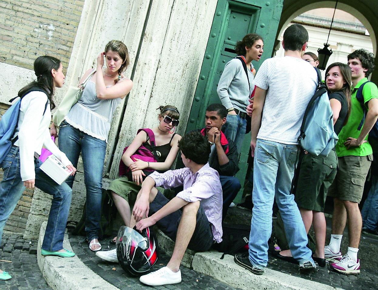 Esame di maturità al via per 12220 studenti. Nell’isola la percentuale più alta di non ammessi