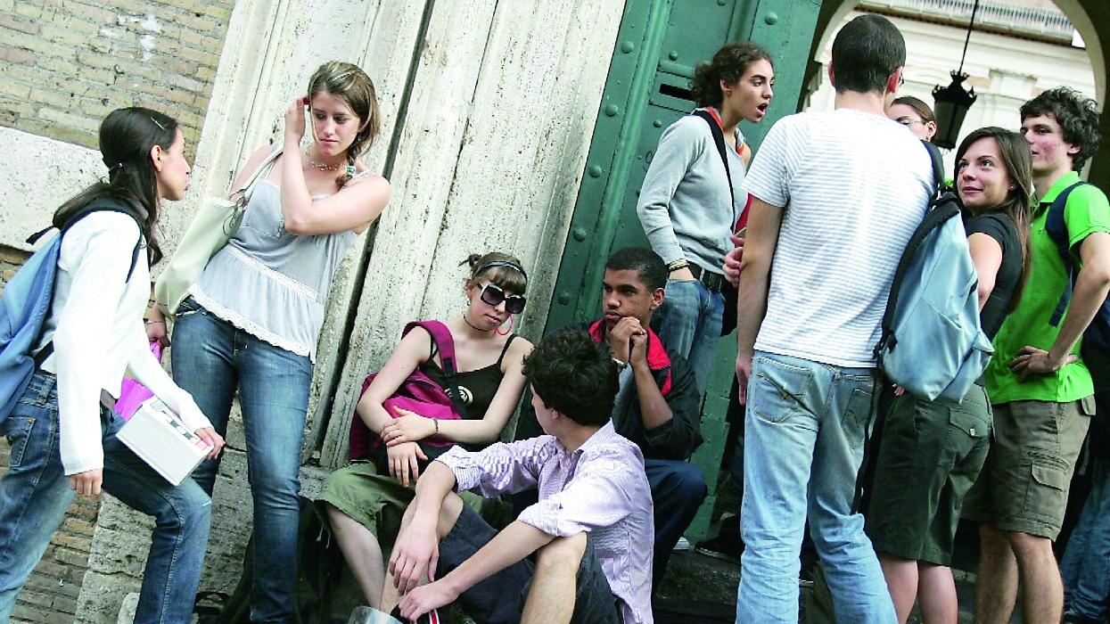 Esame di maturità al via per 12220 studenti. Nell’isola la percentuale più alta di non ammessi