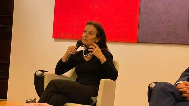 Maria Agostina Cabiddu tra le tracce della maturità: «Che sorpresa, la nuova generazione riparta dalla Bellezza»