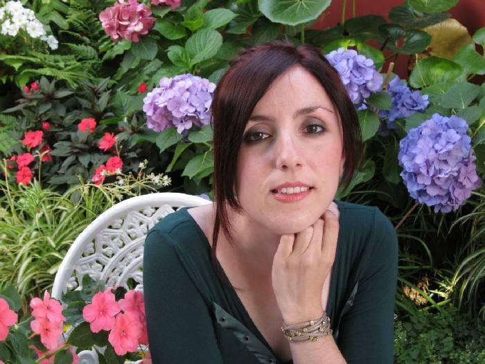 
	La scrittrice Vanessa Roggeri

