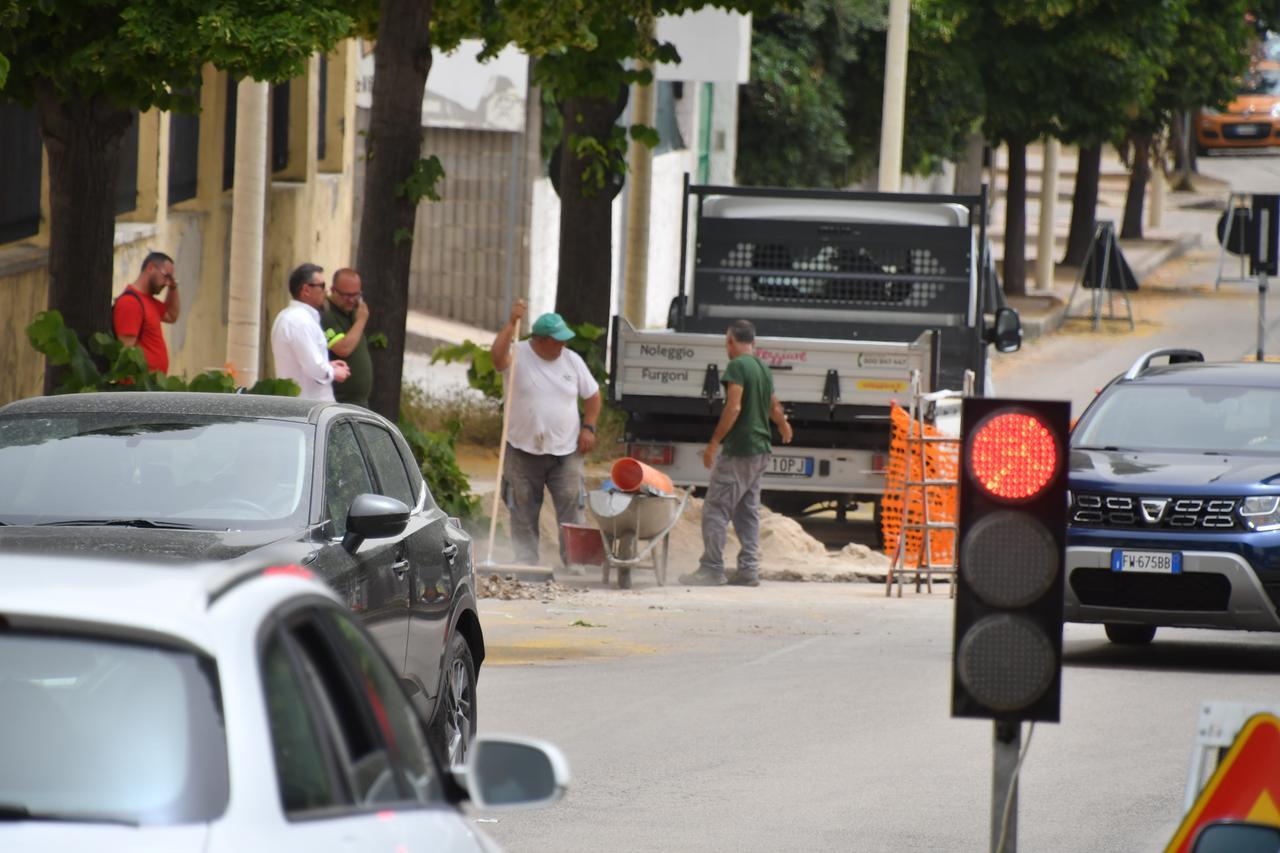 Giornata da incubo a Predda Niedda a Sassari: traffico in tilt e internet down