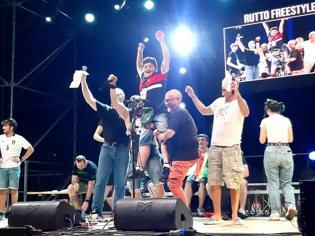 Ruttosound, nella gara di rutti anche un bambino di 10 anni