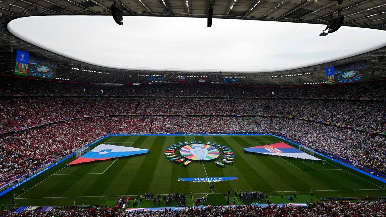 Lo stadio prima di Slovenia-Serbia