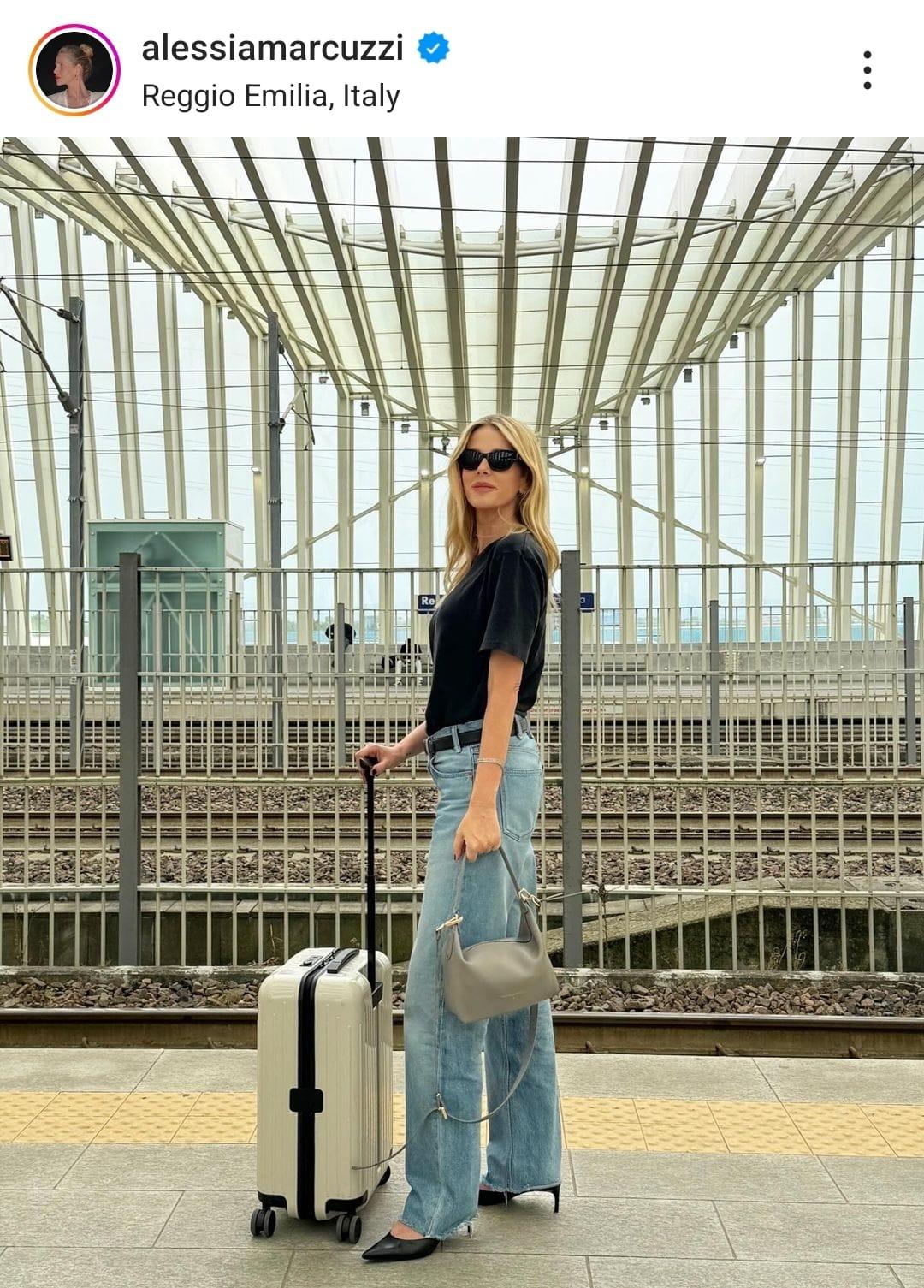 Alessia Marcuzzi alla stazione Mediopadana