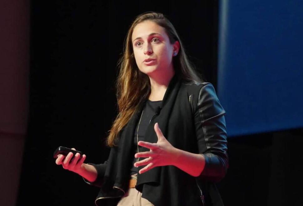 Caterina Falleni, un cuore amaranto batte dentro Meta: «Rendo i social accessibili a tutti. Livorno? È dentro di me»