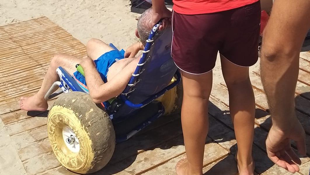 spiaggia attrezzata per disabili alla Foce del Silis