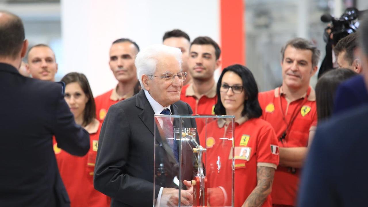 Sergio Mattarella a Maranello per inaugurare l’e-building Ferrari