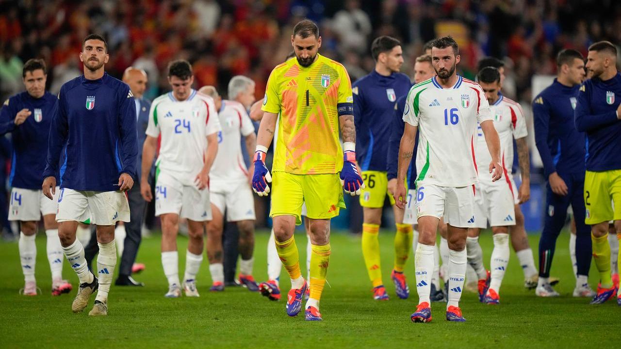 Gli azzurri dopo il ko con la Spagna