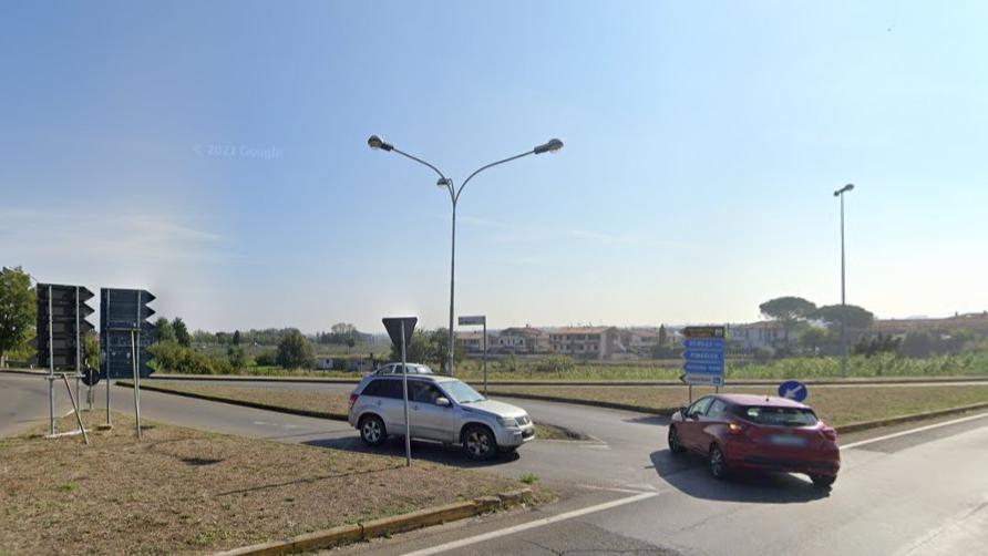 L’incrocio tra via delle Colline per Legoli e via del Romito nel comune di Pontedera