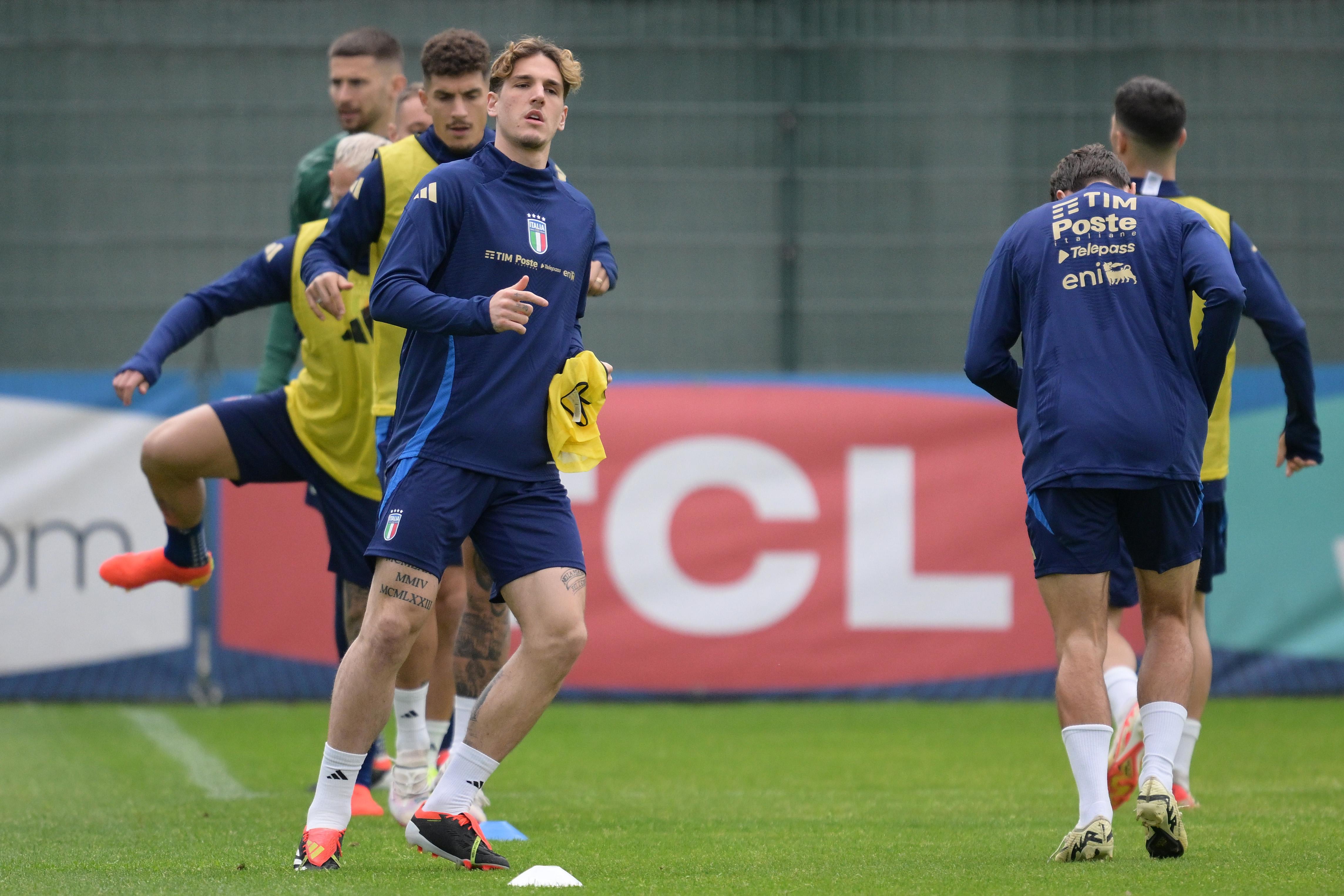Nella foto Nicolò Zaniolo con l’Italia