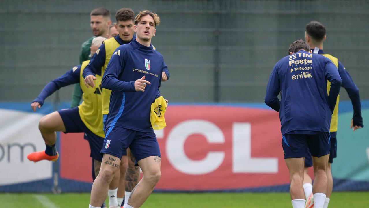 Nella foto Nicolò Zaniolo con l’Italia