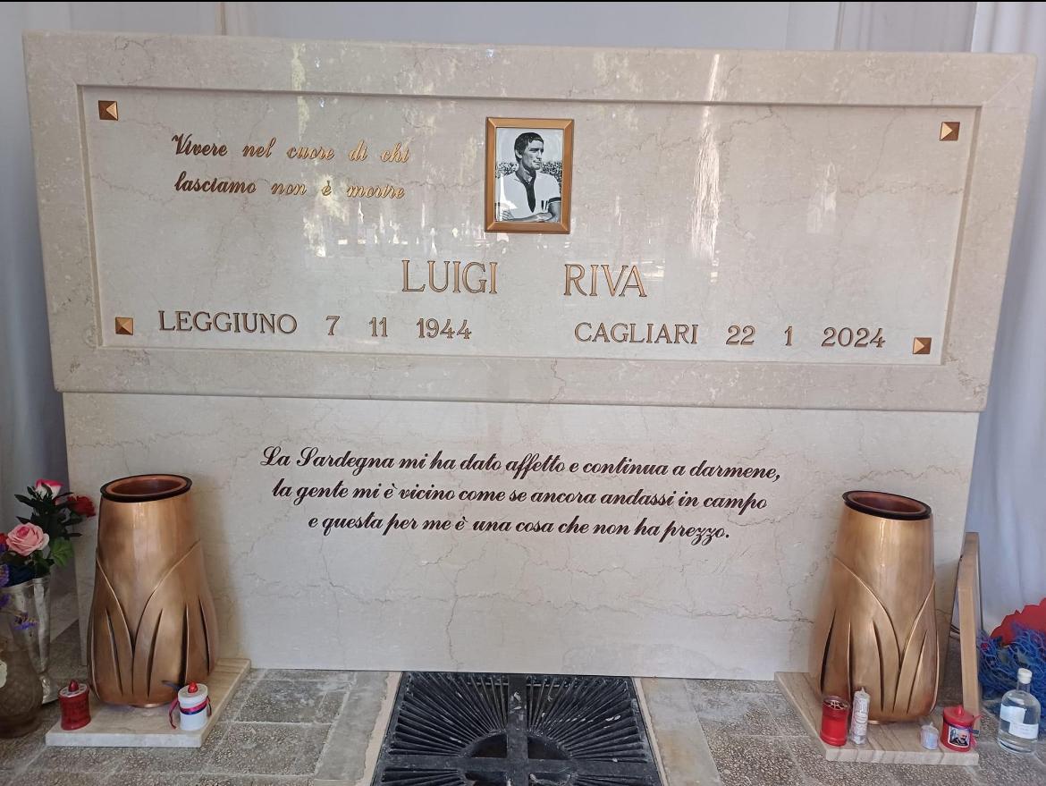 
	La tomba del campione&nbsp;Gigi Riva&nbsp;

