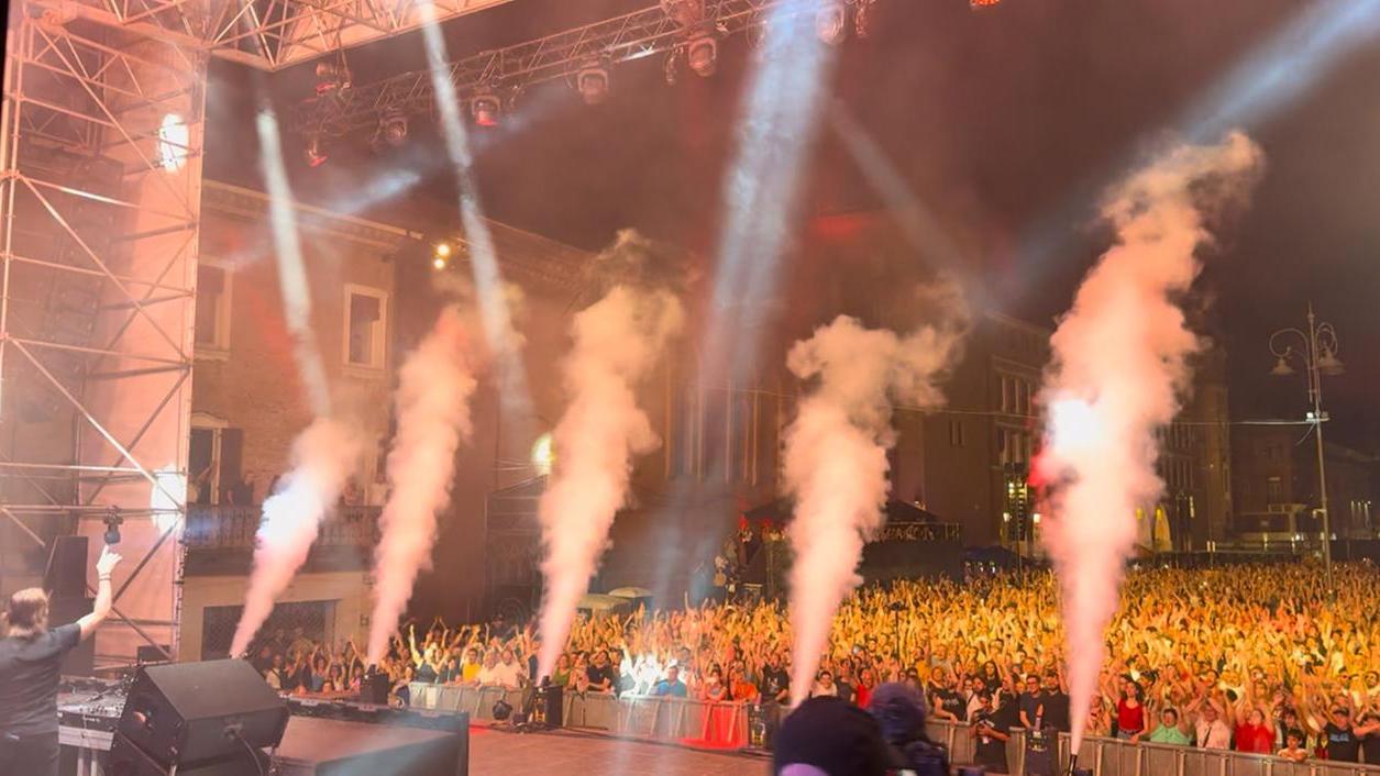Ferrara Summer Festival, la piazza balla con Deejay Time Radio Celebration