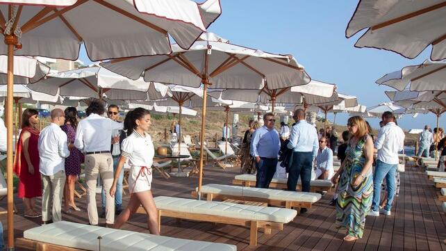 Alghero, le creazioni di Antonio Marras nel nuovo Beach club A-Mare