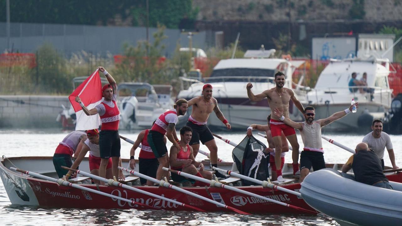 Coppa Risi’atori, la rivincita del Venezia: batte Borgo e trionfa nella maratona del mare
