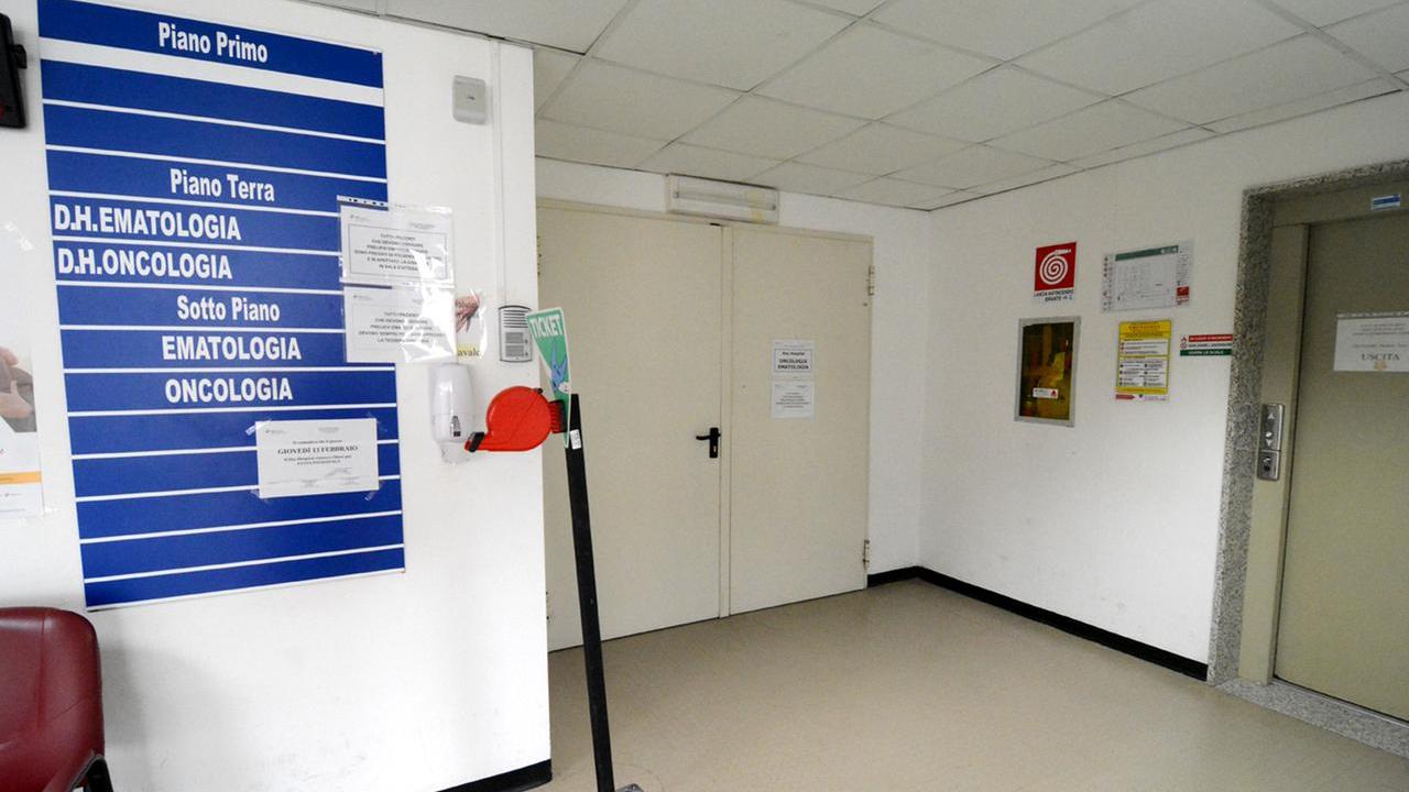 L’ingresso del reparto di Ematologia oncologica all’ospedale San Martino