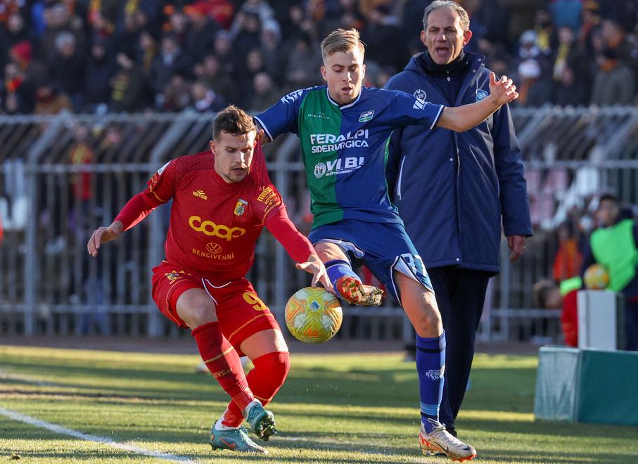 Il mercato del Modena: vicino il “sì” di Caldara e per Felici c’è l’offerta dei gialli