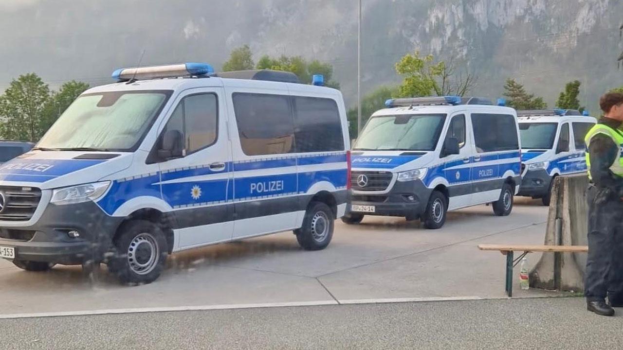 
	La foto postata dai tifosi alla frontiera con la Germania

