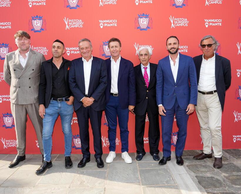 A sinistra Taibi. Terzo da sinistra Sergio Iorio (foto Nucci)