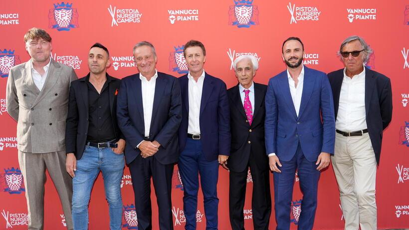 A sinistra Taibi. Terzo da sinistra Sergio Iorio (foto Nucci)