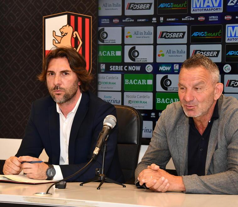 Il diesse Claudio Ferrarese e il factotum rossonero Bruno Russo