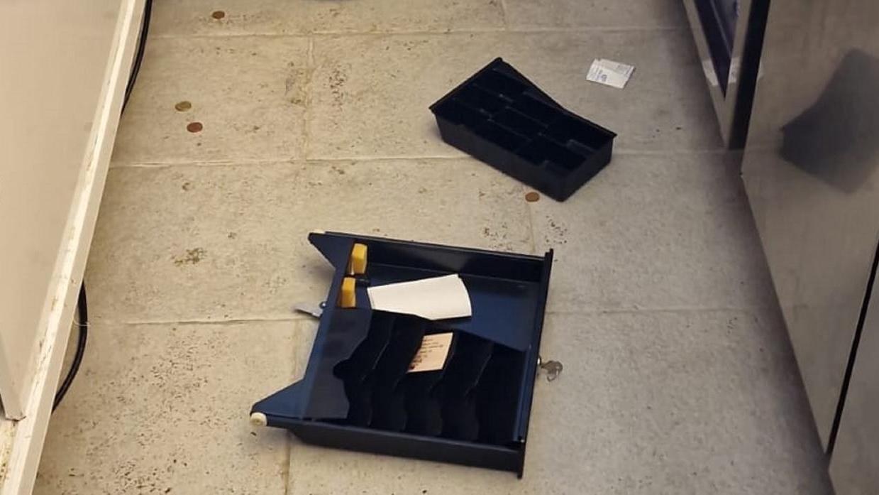 Il registratore di cassa danneggiato