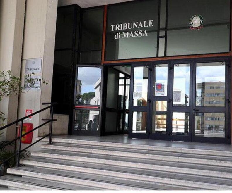 Massa, perseguita la collega dopo un “No”: condannato<br type="_moz" />
