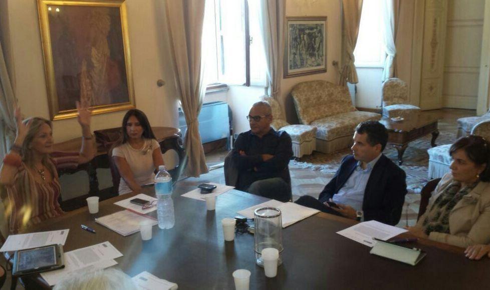 Silvio Lai e Giovanna Sanna in Provincia coi dipendenti