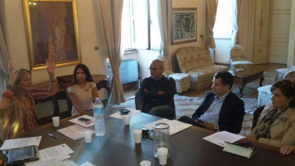 Silvio Lai e Giovanna Sanna in Provincia coi dipendenti