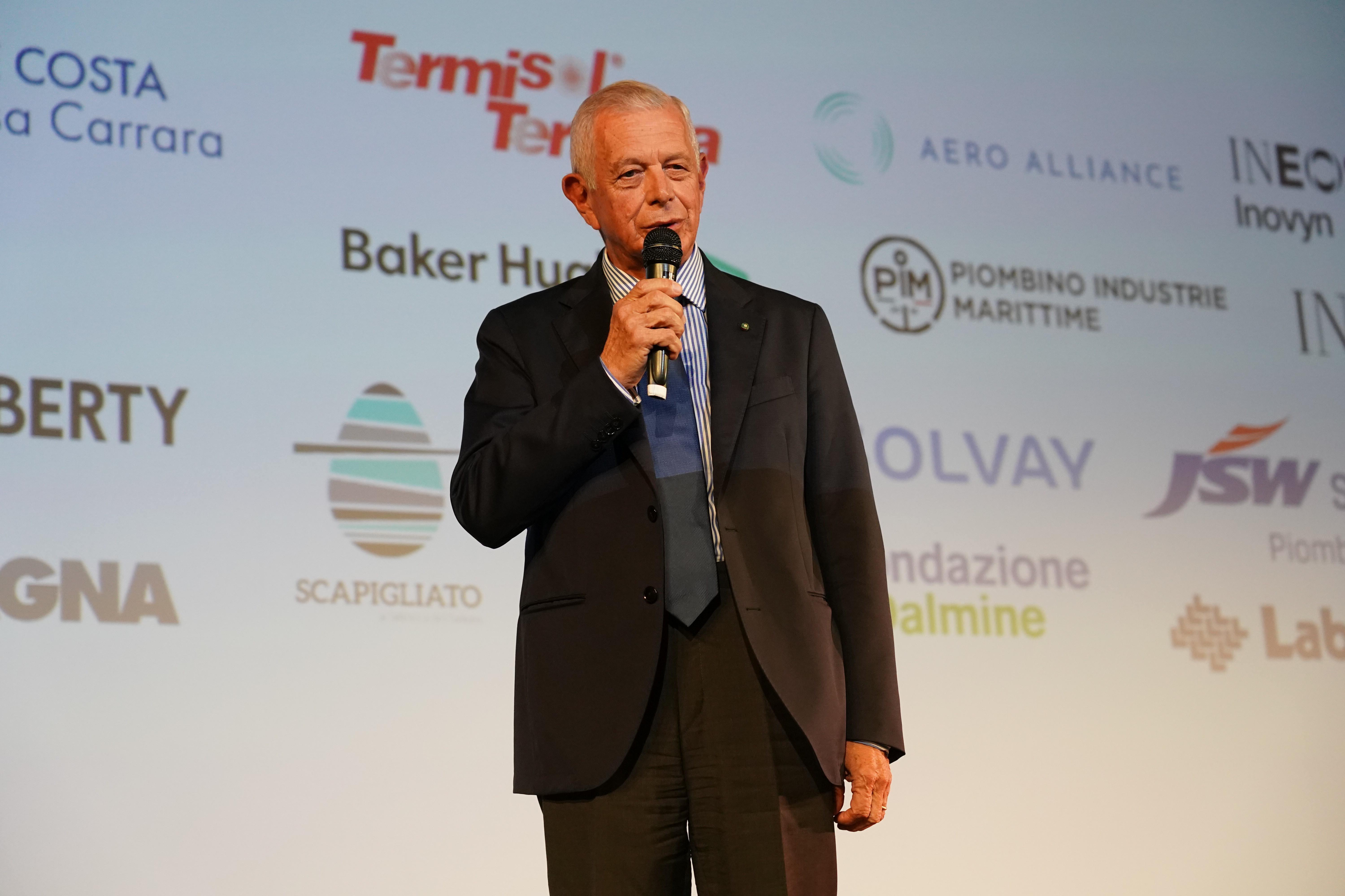 Piero Neri, il presidente di Confindustria Toscana centro e costa, fra le firmatarie del documento